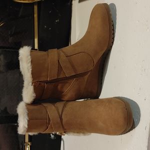 Unisa Wedge Booties